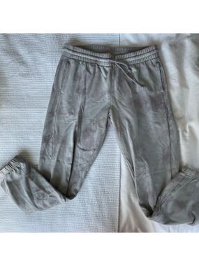Aritzia TNA Tie-Dyed Sweatpant Joggers